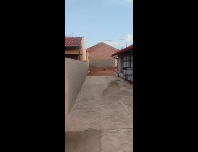 3 BEDROOM HOUSE FOR SALE IN SOSHANGUVE DD